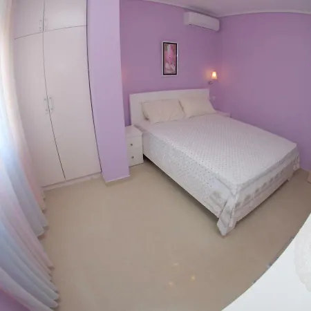 Erti's Lägenhet Sarandë