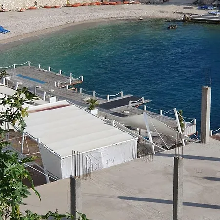 Erti's * Sarande